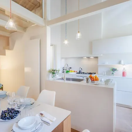 Sabrina, Modern 3 Bedrooms With Elevator Lucca