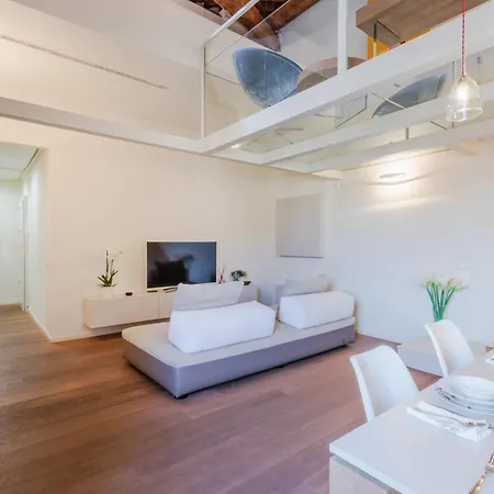 Sabrina, Modern 3 Bedrooms With Elevator * Lucca