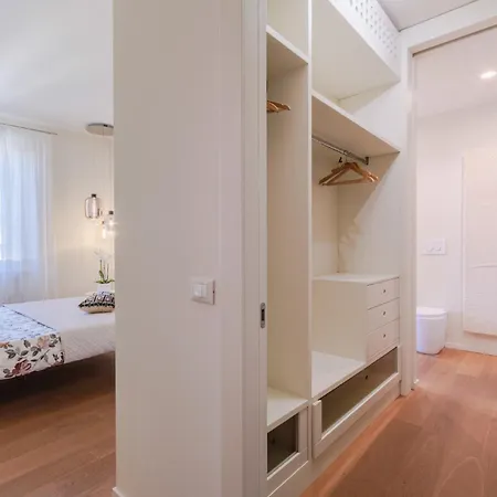 Sabrina, Modern 3 Bedrooms With Elevator * Lucca