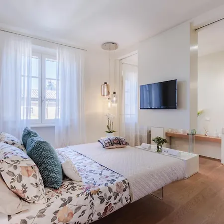 Sabrina, Modern 3 Bedrooms With Elevator Apartment